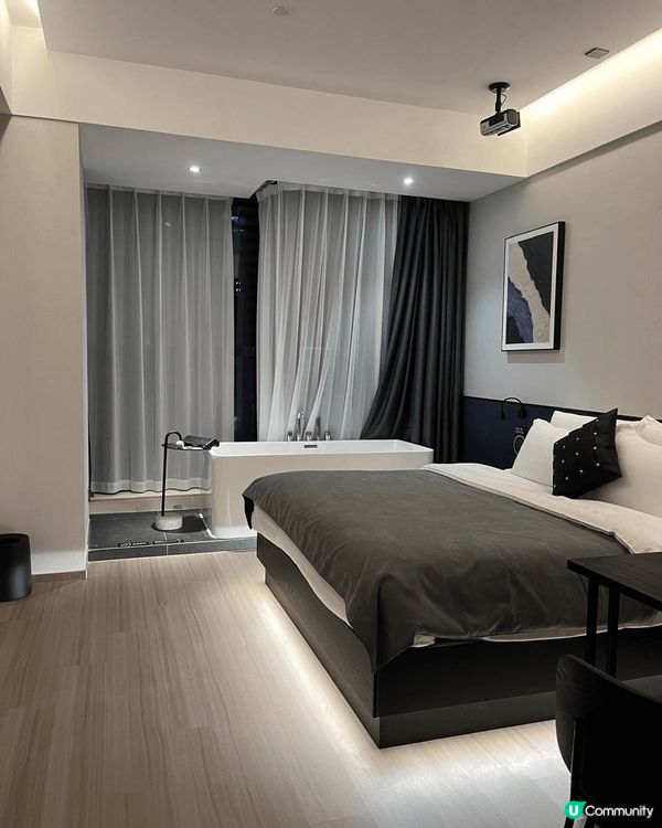 深圳的力亞酒店裝修簡潔大方，房間就簡約風格，比較適合年輕人的...