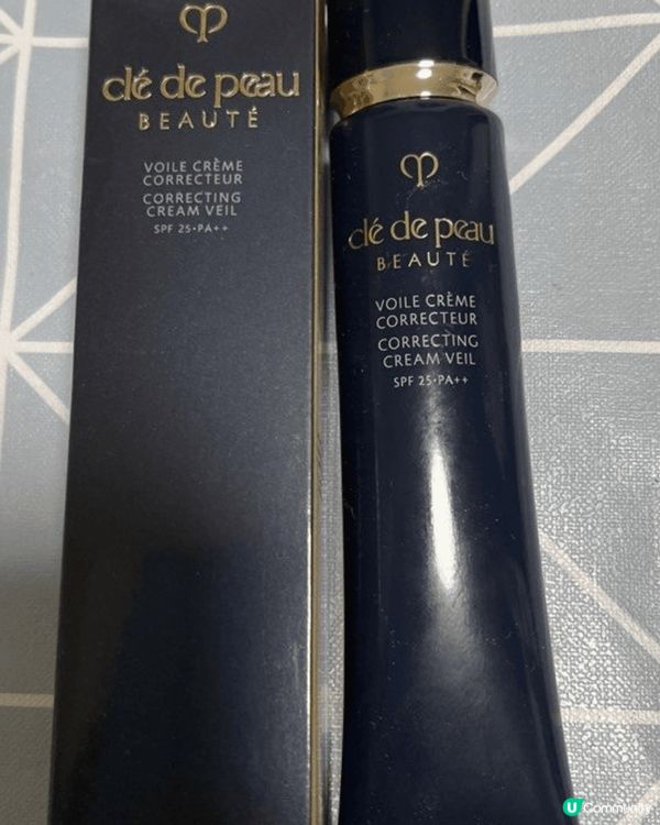 這款粧前乳霜質地水凝絲滑，遮瑕度高但不會厚重，且感覺清爽又貼...