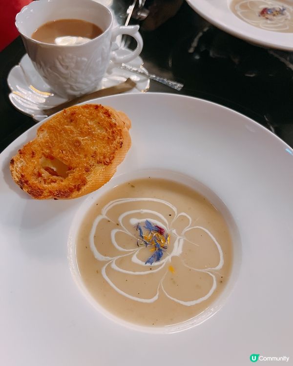 中環$148歎法式花膠鮑魚！玫瑰花鋼琴打卡必去🌹🎹😍