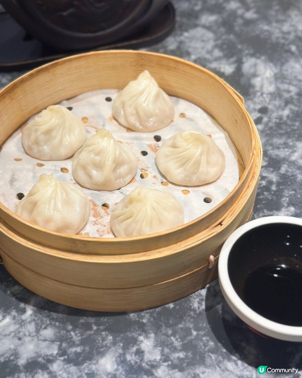 銅鑼灣點心咖啡館？❤️‍🔥爆汁蟹粉大湯包🤩