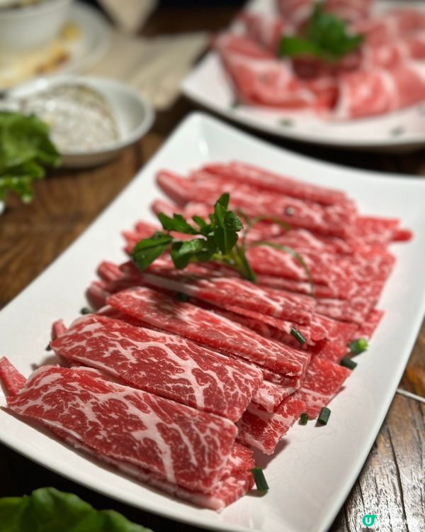 肥牛火鍋大餐🐮