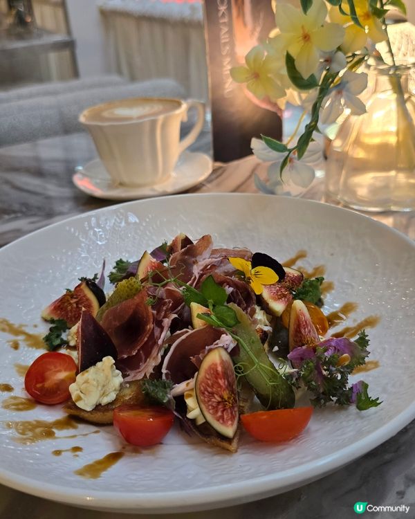 「ROYAL INN法式浪漫打卡聖地！火焰肉眼扒🔥龍蝦湯