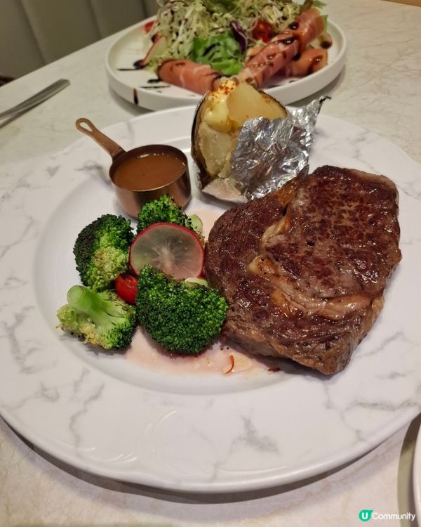 稅局搞掂，西餐廳嘆餐飽😋