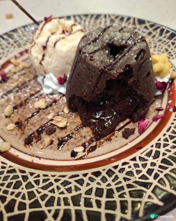 稅局搞掂，西餐廳嘆餐飽😋