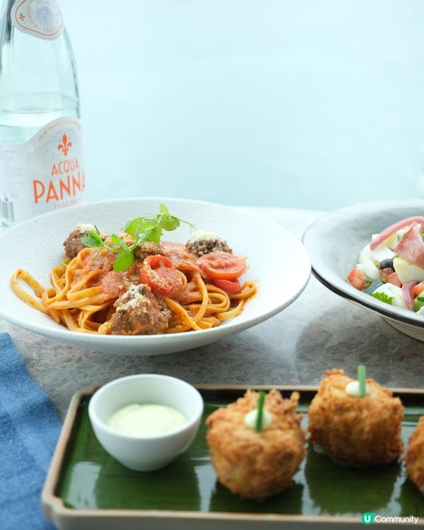 尖沙咀11樓嘆維港景 🏙️  
酥炸蟹肉餅必試！🦀