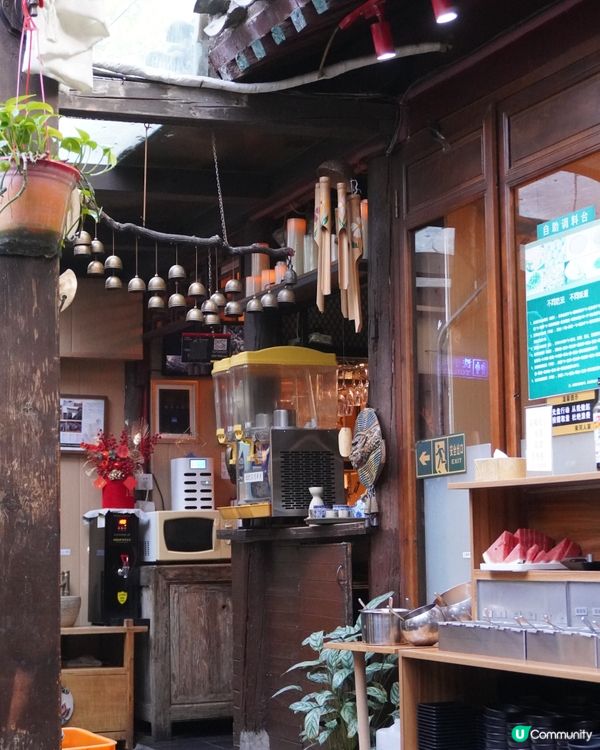 在綠植環繞中品味地道雲南！