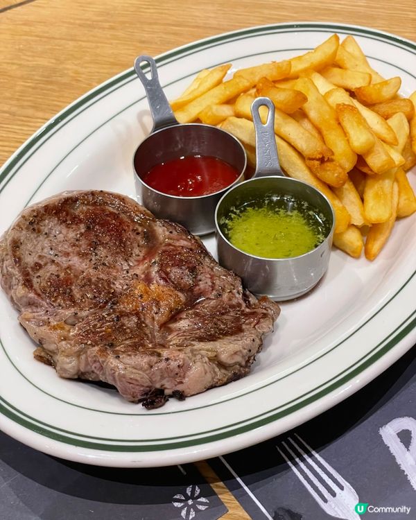 氛圍滿滿 . 法式餐飯