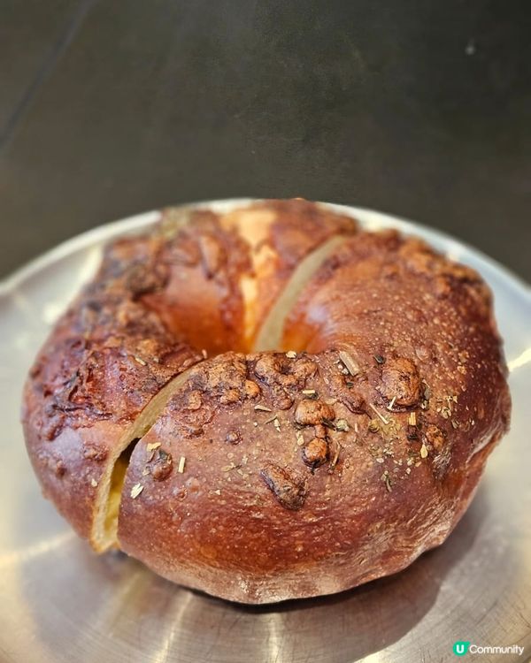 落雨都唔怕🌧️  嘆住嘢食慢慢坐 🛋️