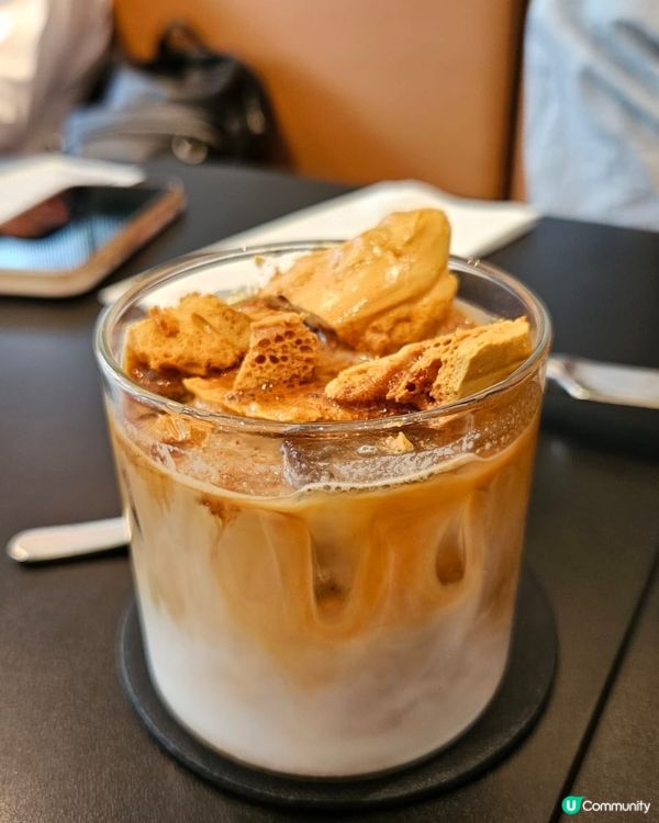 落雨都唔怕🌧️  嘆住嘢食慢慢坐 🛋️