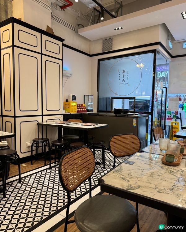 尖沙嘴原來開左間新潮糖水舖。