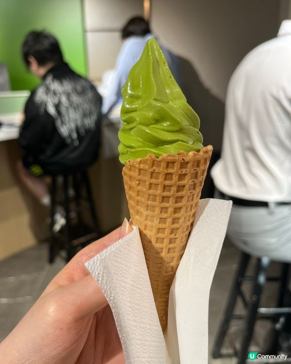 Free ice cream 🍦 一個人食兩條雪糕🍦太飽了