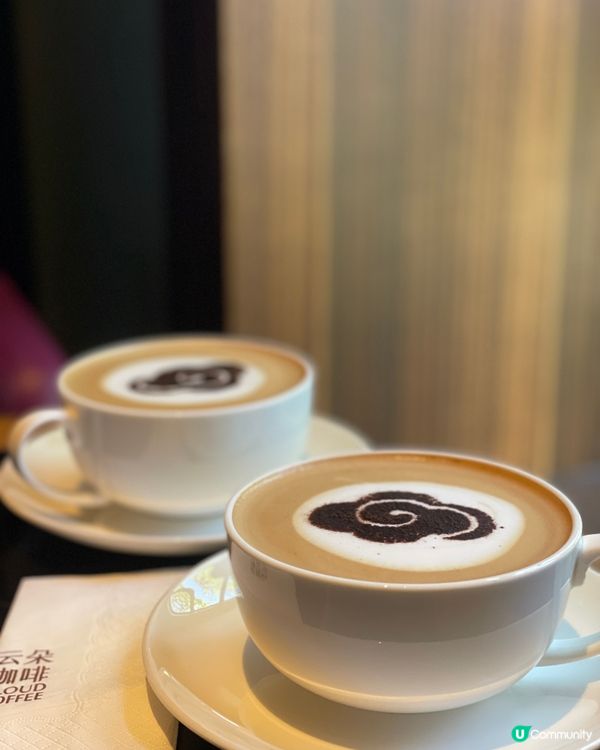 賞瓦頂綠意，享摩卡沙拉炸雞漢堡的幸福滋味！