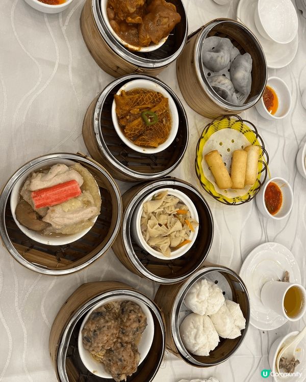 呢間酒樓嘅點心都好高質🤤每一樣點心都係熱辣辣🤭而且款式都好多...