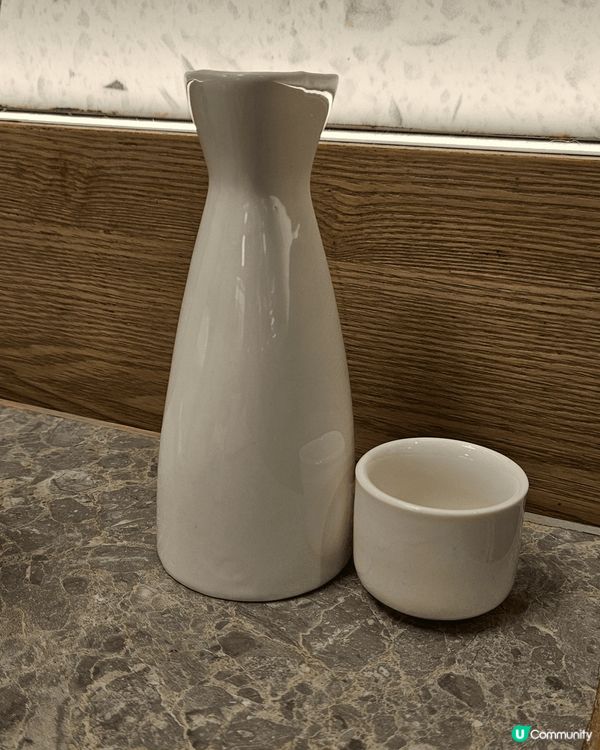 牛駅牛肉麻辣火鍋 真係牛肉嫩滑湯底靚叔叔四個鐘 仲有好多甜品...