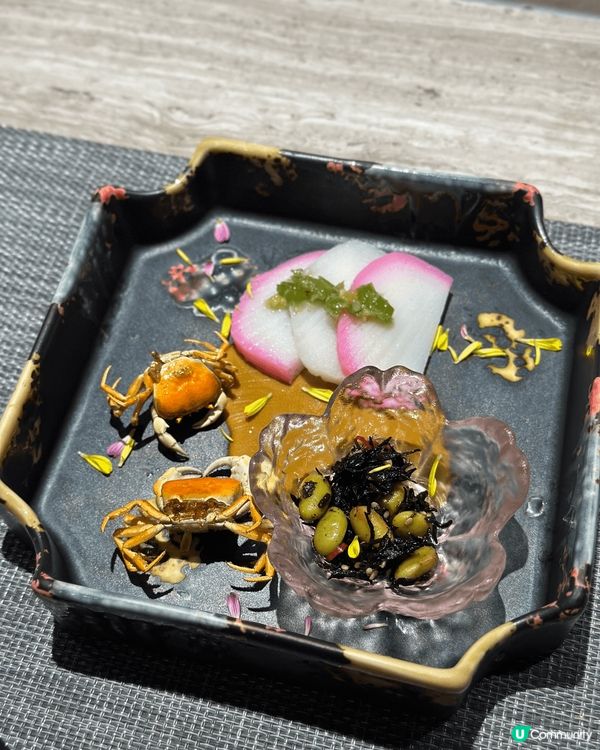 同朋友慶祝生日，帶咗佢去菊月町食Omakase! 有兩個套餐...