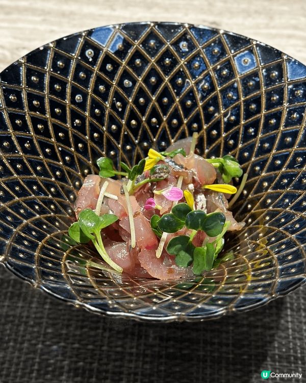 同朋友慶祝生日，帶咗佢去菊月町食Omakase! 有兩個套餐...