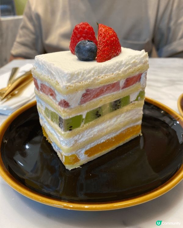 Lifetastic嘅蛋糕一向好食，呢個雜果千層蛋糕外觀非常...