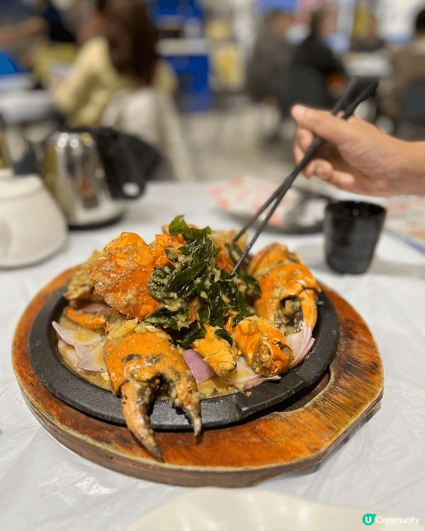 最近同朋友去左鴨脷洲食海鮮，試左餐廳既招牌蟹菜式，食得好滿足...