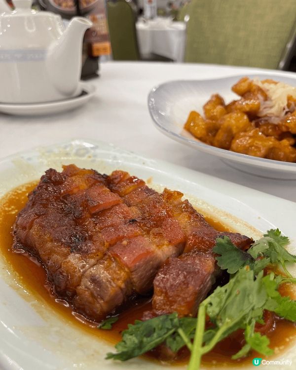 講到港式美食，又點可以冇叉燒、楊州炒飯、壽桃！