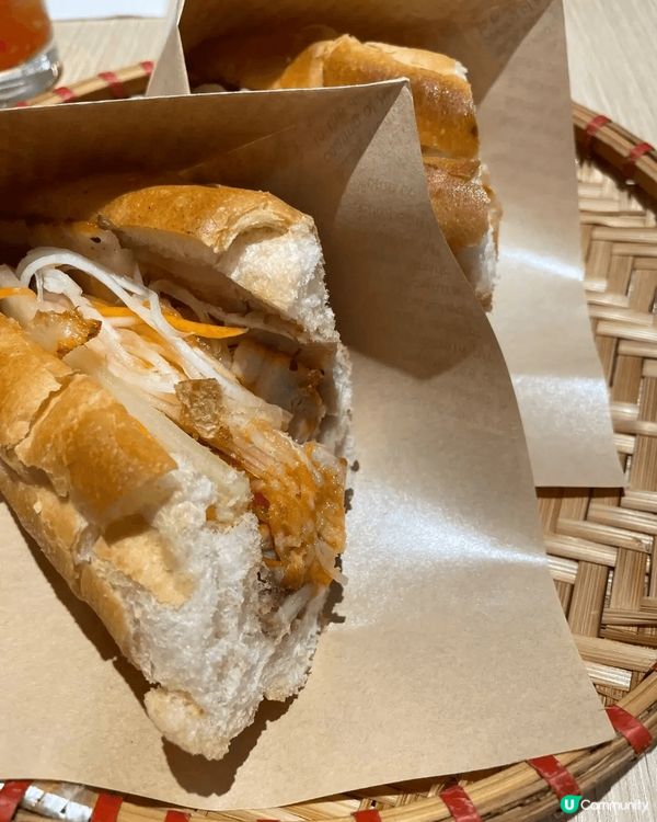 聽聞Banh mi pate係明星小店，好多藝人名人去食，難...