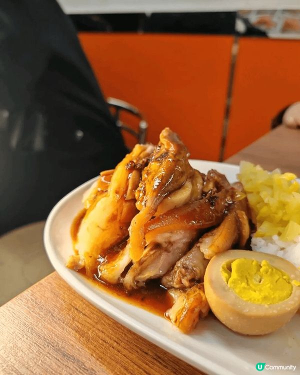 原來唔使飛泰國🇹🇭，喺旺角都搵到份量驚人嘅地道泰菜！呢間「阿...