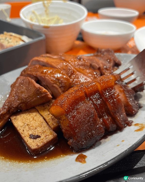 提起港式美食，梗係叉燒同掃街啦！！！😍