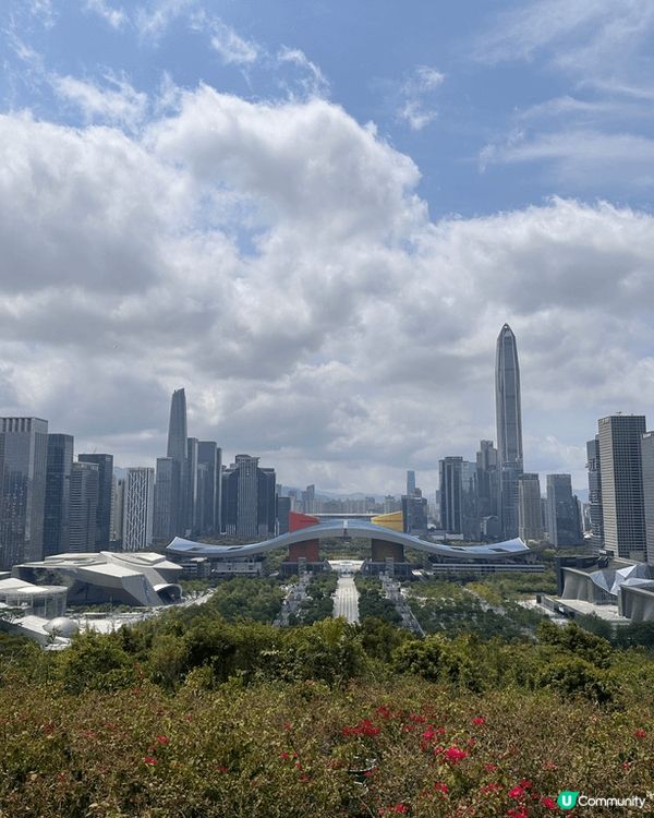 深圳蓮花山公園，鄰近福田口岸，是深圳遊必到之處。公園免費開放...