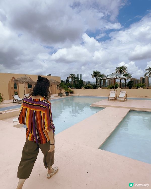 圖1-2:就是入住蜜悅聖托里尼，在房內拍的，房內的拱門真的適...