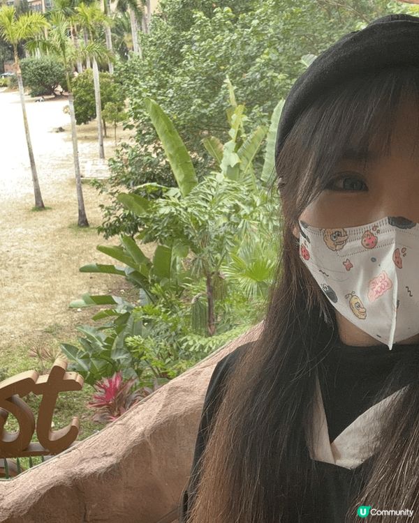 在戶外化妝時，忘記使用防蚊產品，結果被蚊子叮咬，影響了整個化...