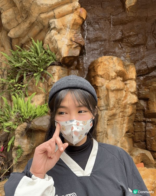 在戶外化妝時，忘記使用防蚊產品，結果被蚊子叮咬，影響了整個化...