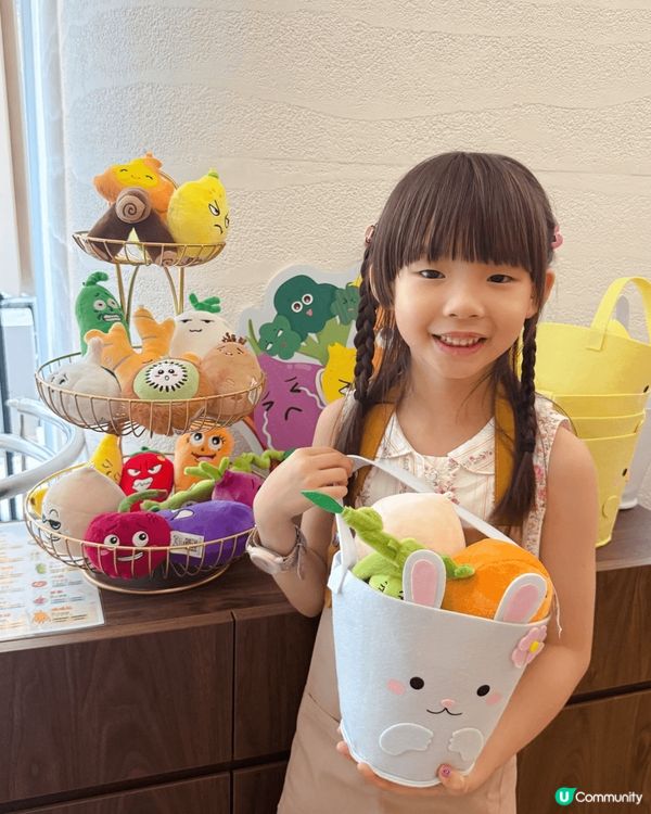 這個復活節，我哋走入咗一個色彩繽紛、滿載情緒同笑聲嘅小宇宙～...