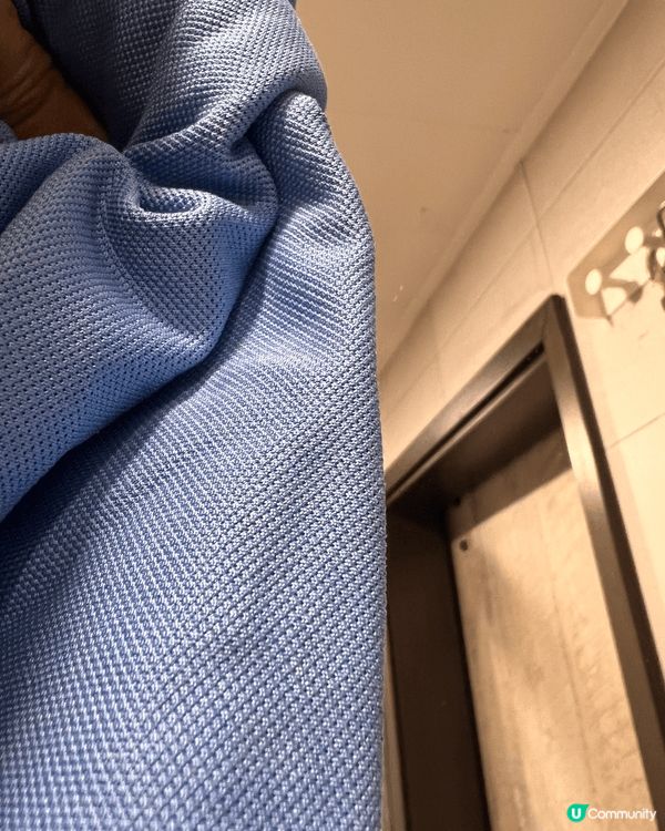 呢塊布係清潔玻璃窗或鏡專用～唔洗用清潔劑架😂用清水就可以架啦...