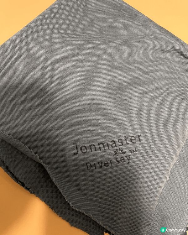 呢塊布係清潔玻璃窗或鏡專用～唔洗用清潔劑架😂用清水就可以架啦...