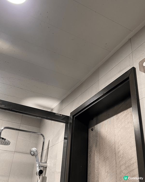 呢塊布係清潔玻璃窗或鏡專用～唔洗用清潔劑架😂用清水就可以架啦...