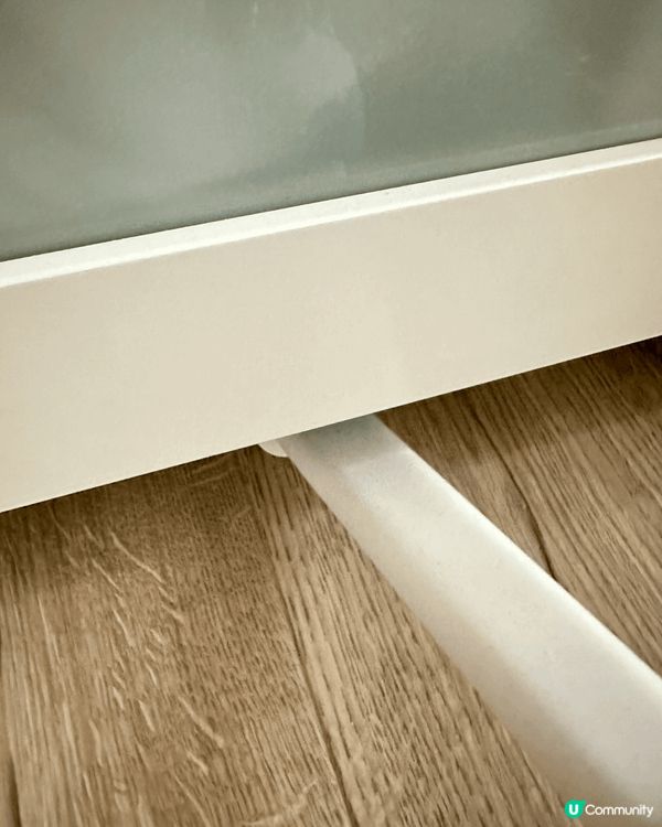 推介小米小型吸塵機，細細部，有條長管可以伸入櫃桶下面吸塵，窿...