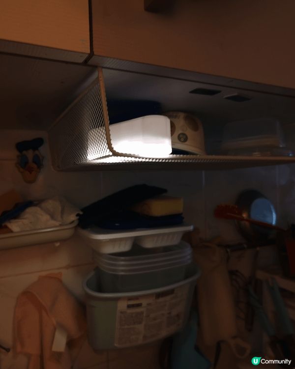 第一個室內晾衣架如出面下大雨可以在室內掠衫 ;第二個浴室扶手...