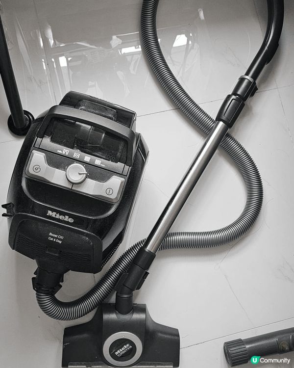 我想向大家推薦既家居好物係德國高級家電品牌 Miele嘅吸塵...