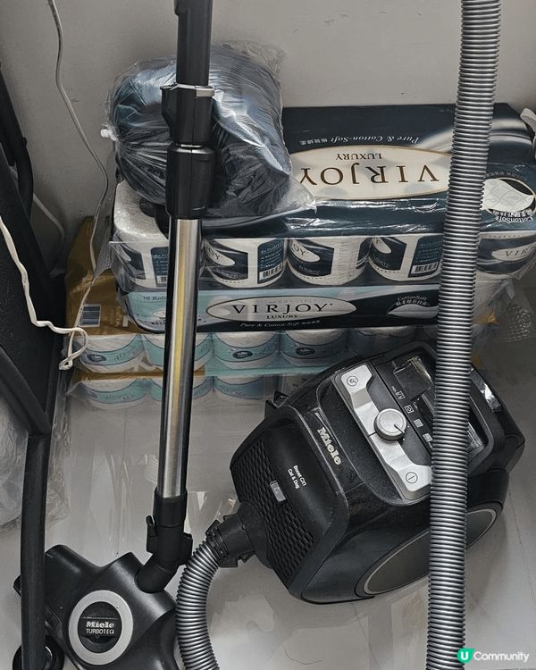 我想向大家推薦既家居好物係德國高級家電品牌 Miele嘅吸塵...