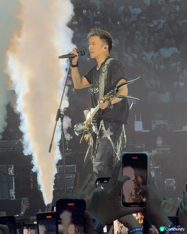 全場合唱場面好感動，完全投入！