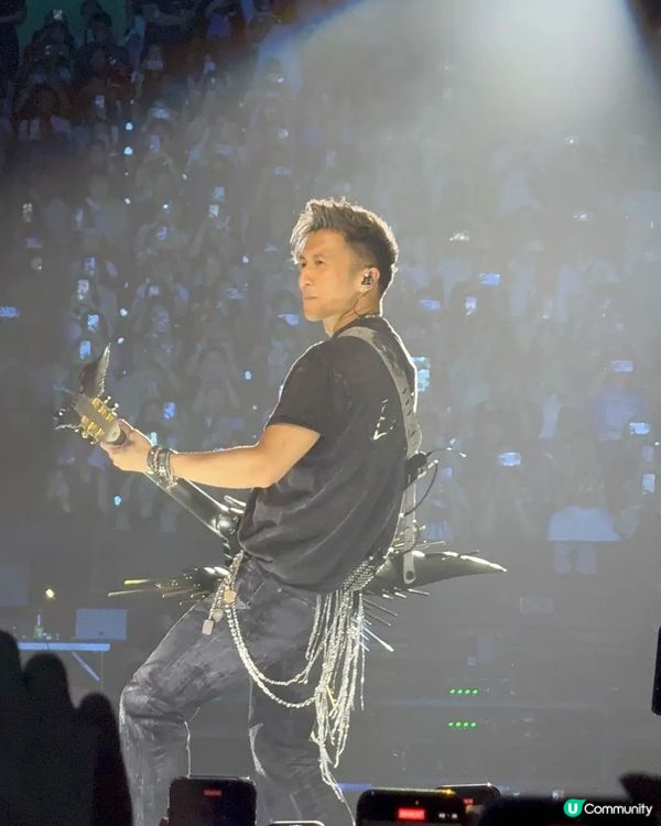 霆鋒真係名副其實嘅舞台王者！