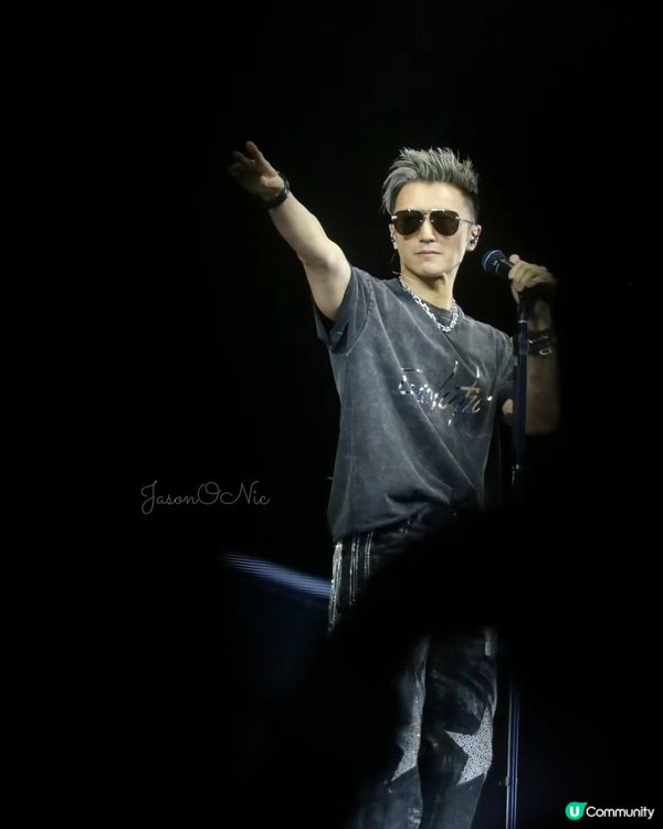 音樂同舞台設計真係配合得天衣無縫！