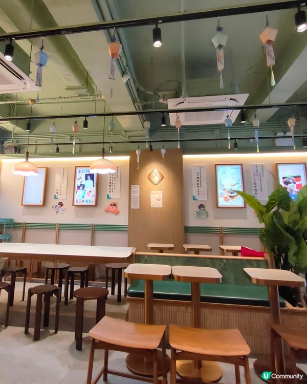 姜濤生日應援打卡位🤩 龍糖坊門口就見到！🍮