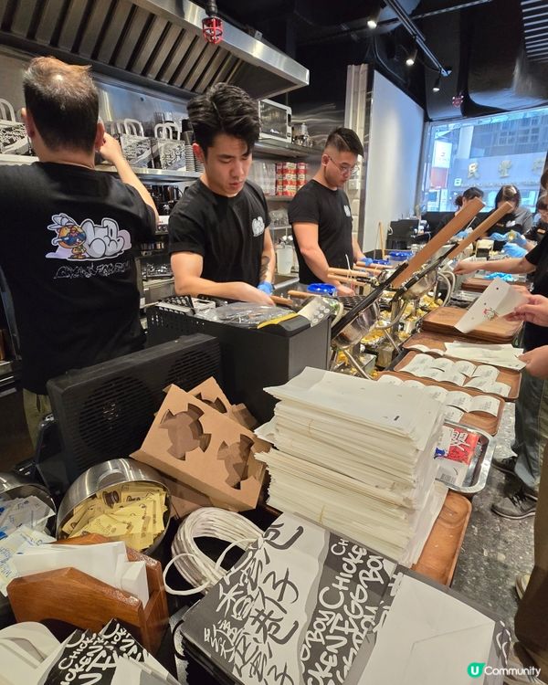 🐣 上環💥全港首創✨️菠蘿包雞蛋仔✨️💯火速爆紅💥