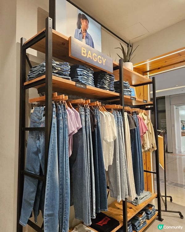 春夏來了，是換季的時候啦，不知道該穿搭什麼？穿牛仔褲也是一種...