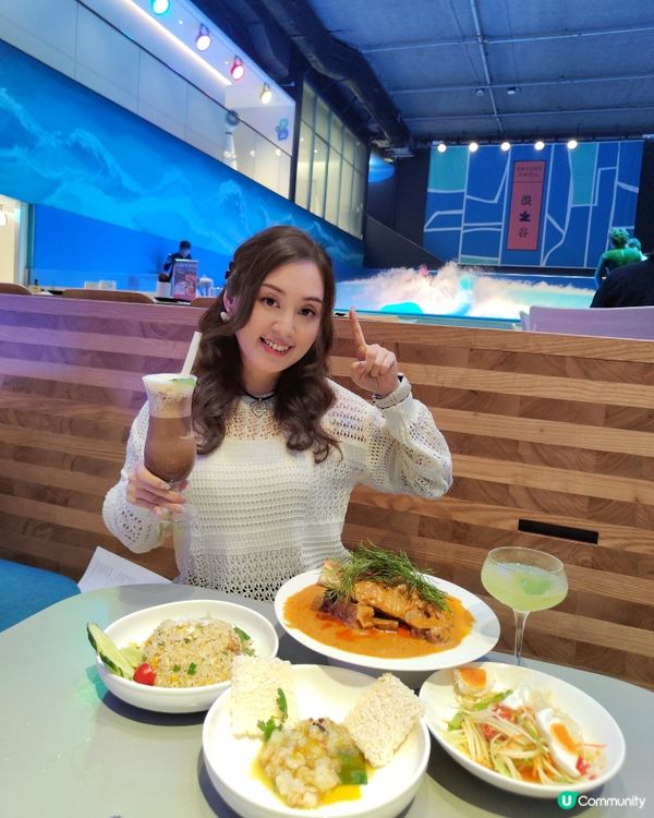🏄‍♀️市區衝浪餐廳？！  食飯睇表演，真係估你唔到！