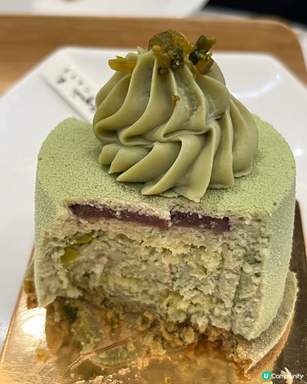 Agnes b cafe 買三件蛋糕減$36