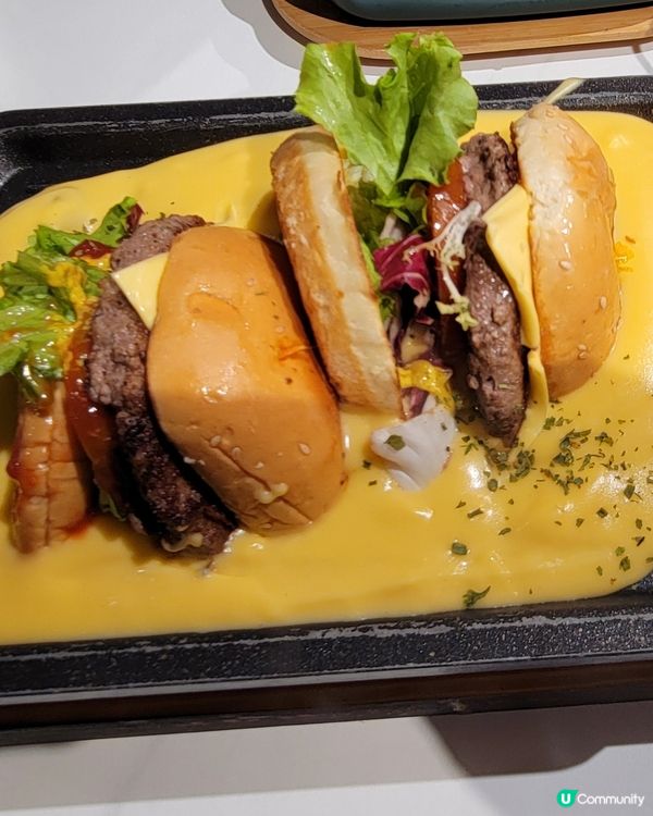 鐵板瀑布芝士漢堡包