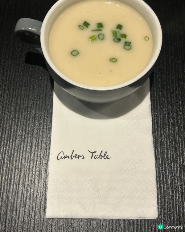 環境舒適，chill lunch. 肉眼扒七成熟啱啱好😋