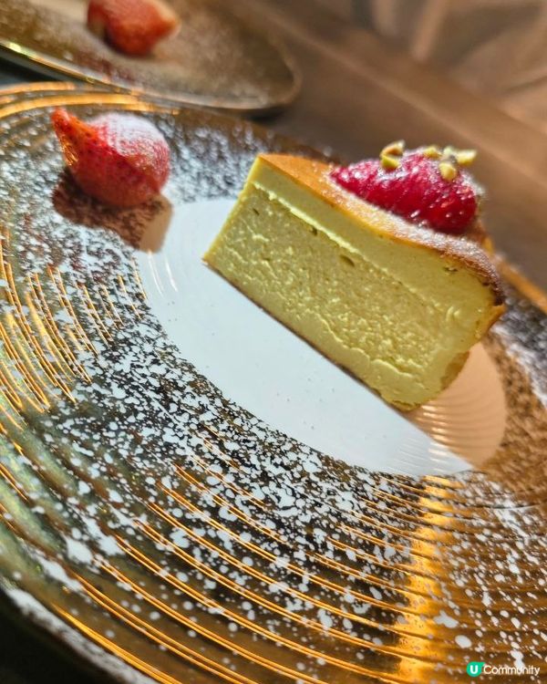 【 旺角塔羅打卡Café の 風乾燒鴨脾牛肝菌飯】