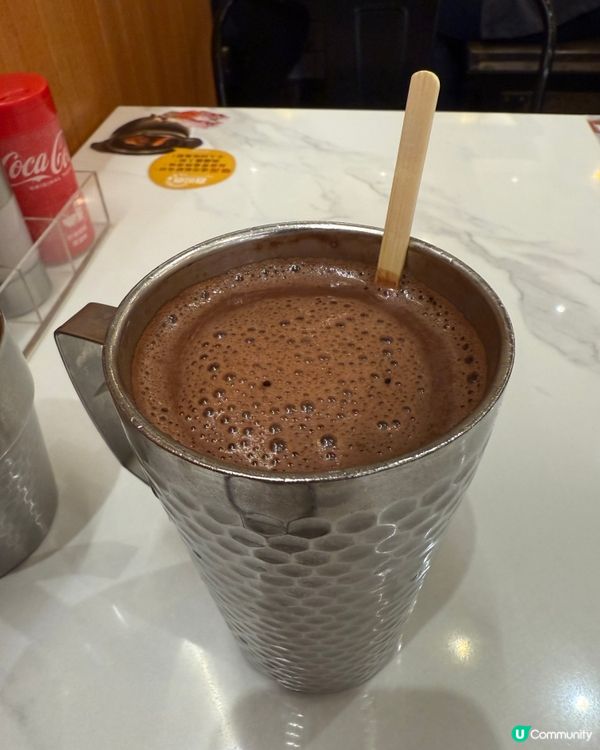 超級三色焗鮮茄一口豚肉西蘭花配白汁一口雞。